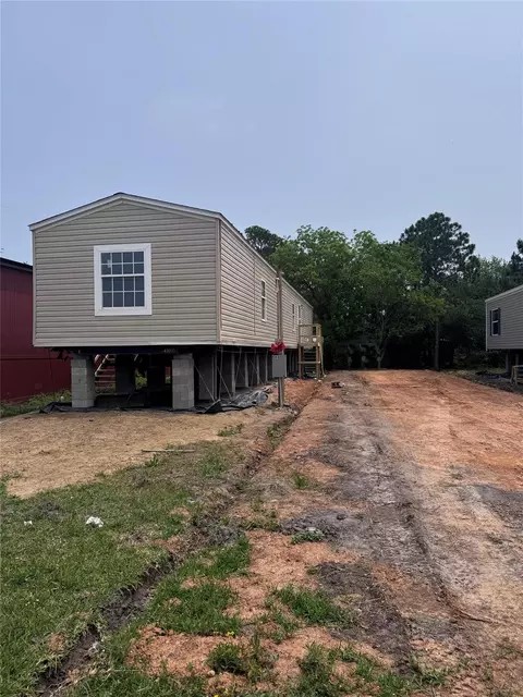 503 7th St, San Leon, TX 77539