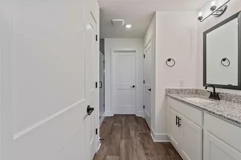 Entry Way - 336 Bryan Way, Angleton, TX 77515 photo 3 of 4