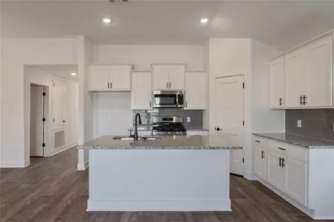 Kitchen - 336 Bryan Way, Angleton, TX 77515 photo 1 of 1