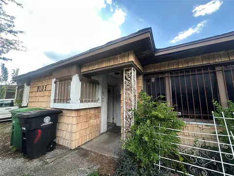8105 Howard Dr, Houston, TX 77017