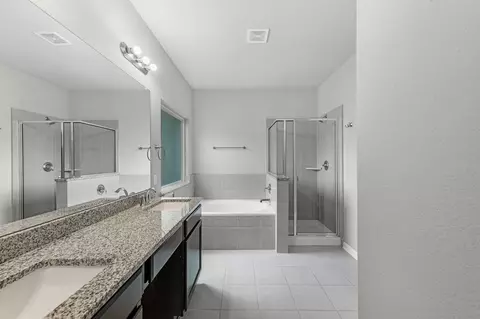 Bath - 1740 Cindy Ln, Conroe, TX 77304 photo 1 of 4