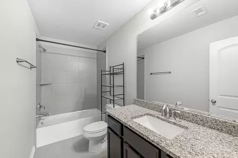Bath - 1740 Cindy Ln, Conroe, TX 77304 photo 4 of 4