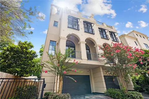 908 Thompson St, Houston, TX 77007