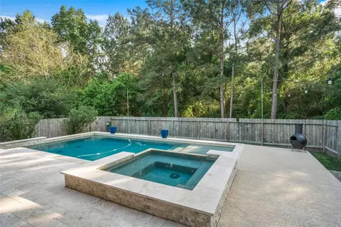 275 Capriccio Ln, Montgomery, TX 77316