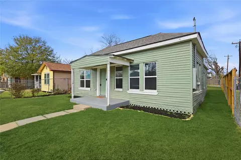 122 E James St, Baytown, TX 77520