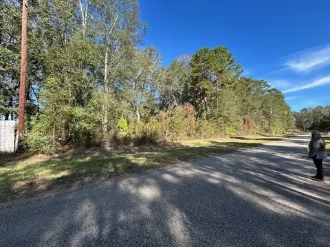 1964 County Road 3434, North Cleveland, TX 77327