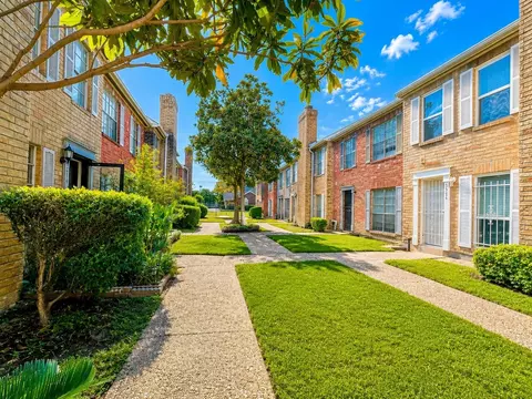 3974 Belle Park Dr, Houston, TX 77072