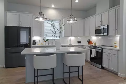 2204 Penny Derrick Ln, Houston, TX 77055