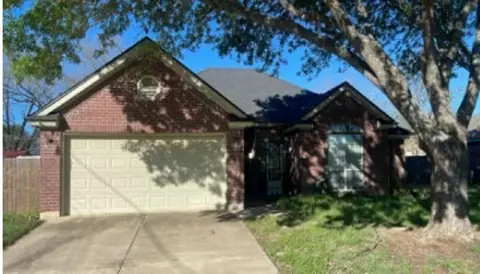 635 Yegua Dr, Lexington, TX 78947