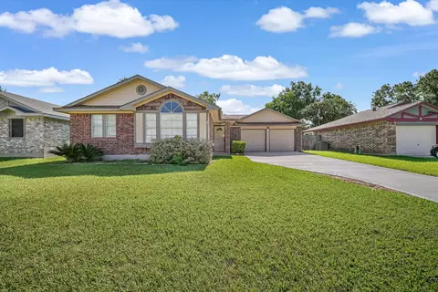 16897 Blue Jay St, Conroe, TX 77385