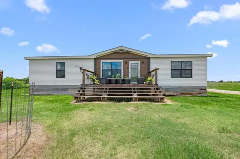 Exterior - 22360 640, Damon, TX 77430 photo 2 of 8