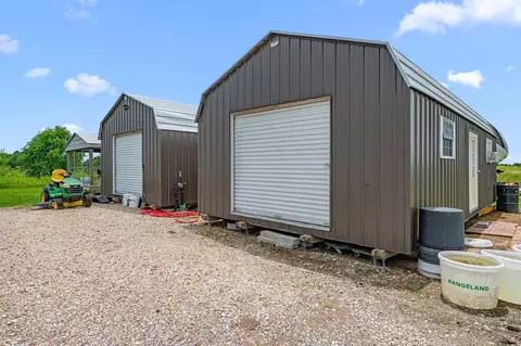 Exterior - 22360 640, Damon, TX 77430 photo 5 of 8