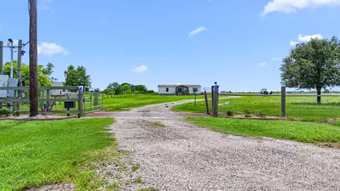 Exterior - 22360 640, Damon, TX 77430 photo 1 of 8