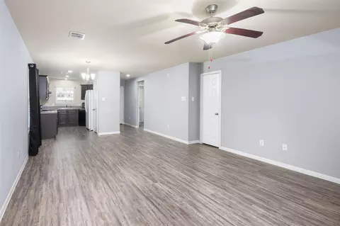 Living - 15302 Kickapoo Trl, Willis, TX 77378 photo 2 of 4