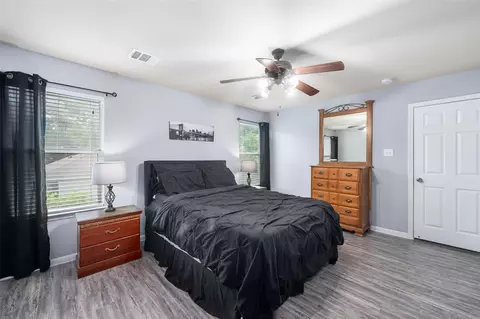Bedroom - 15302 Kickapoo Trl, Willis, TX 77378 photo 2 of 4