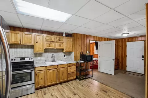 Kitchen - 164 N Frank Rd, Trinity, TX 75862 photo 2 of 2