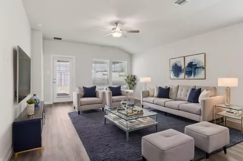 221 Raine Manor Ct, Montgomery, TX 77316