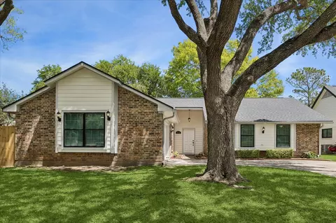 15403 Woodcote Ct, Houston, TX 77062