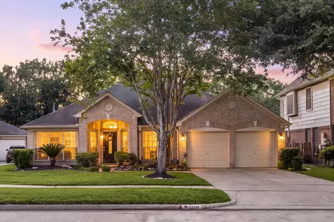 5104 Carefree Dr, League City, TX 77573