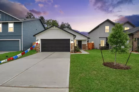 18728 Loom Dr, Conroe, TX 77306