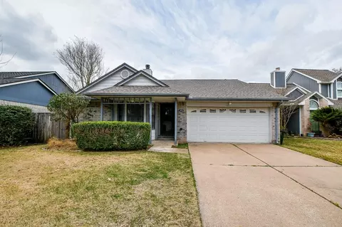 2018 Creek Valley Ln, Sugar Land, TX 77478