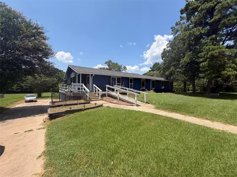 5436 Bluebonnet Dr, Navasota, TX 77868