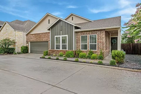 9908 Prairie House Ln, Houston, TX 77080