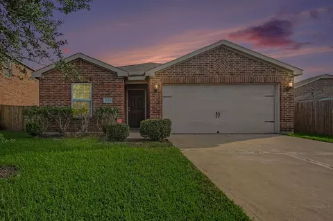 12129 Trawler Pl, Texas City, TX 77568