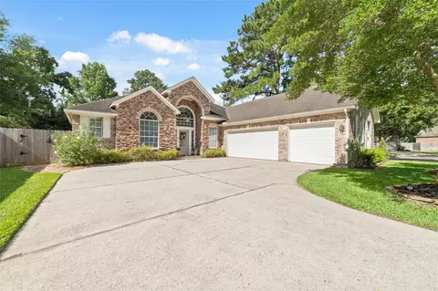 127 Hawknest Ct, The Woodlands, TX 77384