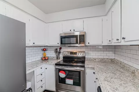Kitchen - 4606 Fitzwater Dr, Spring, TX 77373 photo 4 of 5