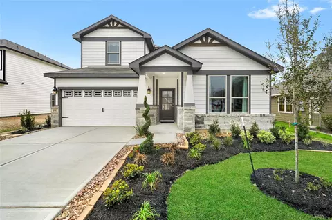 613 Burkett St, Dayton, TX 77535