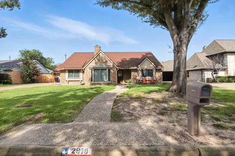 2910 Riata Ln, Houston, TX 77043