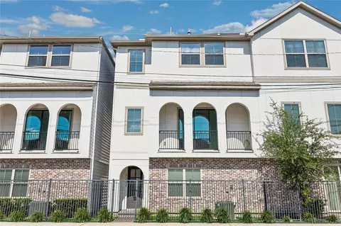 5232 Schuler St, Houston, TX 77007