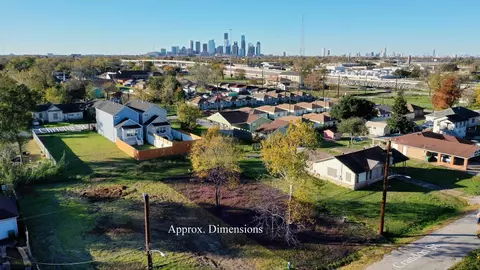 3126 Crandon St, Houston, TX 77026
