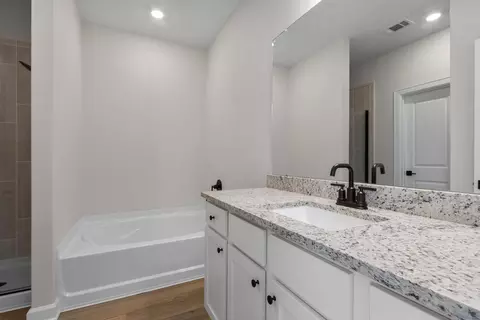 Bath - 1126 Campside Dr, Beasley, TX 77417 photo 1 of 3