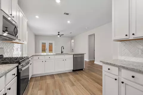Kitchen - 1126 Campside Dr, Beasley, TX 77417 photo 2 of 2