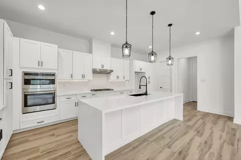 Kitchen - 1650 Opal Trl, Willis, TX 77378 photo 2 of 3