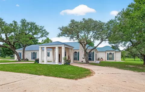 1218 Forest Oak Dr, Garwood, TX 77442