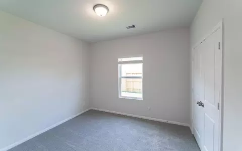 Bedroom - 4326 Maple Root Ln, Pinehurst, TX 77362 photo 1 of 3