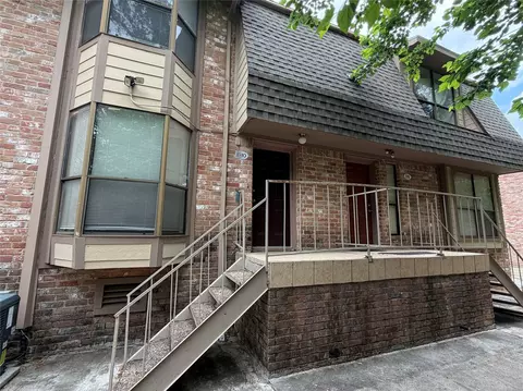 2103 Place Rebecca Ln #D10, Houston, TX 77090