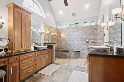 Bath - 3507 Rolling Forest Dr, Spring, TX 77388 photo 2 of 7