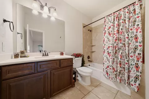 Bath - 21807 Lozar Dr, Spring, TX 77379 photo 3 of 3