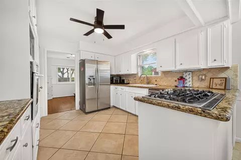 Kitchen - 17314 Tall Cypress Dr, Spring, TX 77388 photo 1 of 6