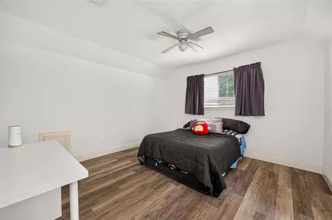 Bedroom - 17314 Tall Cypress Dr, Spring, TX 77388 photo 7 of 9