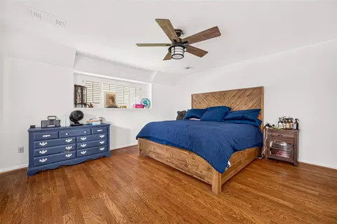Bedroom - 17314 Tall Cypress Dr, Spring, TX 77388 photo 3 of 9