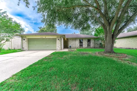 15923 Dunmoor Dr, Houston, TX 77059