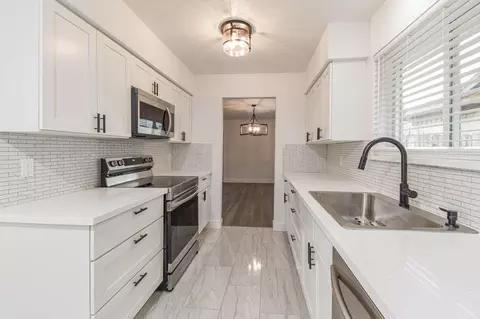 16818 Carrack Turn Dr, Friendswood, TX 77546