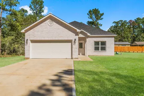 304 E Cattle Dr, Onalaska, TX 77360 photo 1