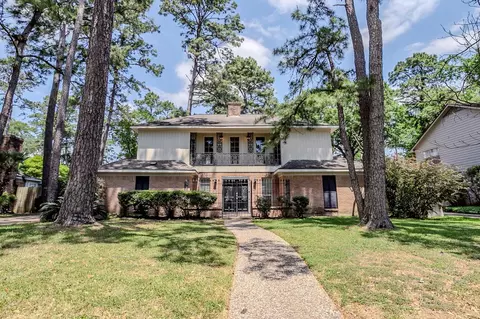 10610 Dunbrook Dr, Houston, TX 77070
