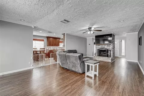 23007 Squirrel Tree St, Spring, TX 77389 photo 2